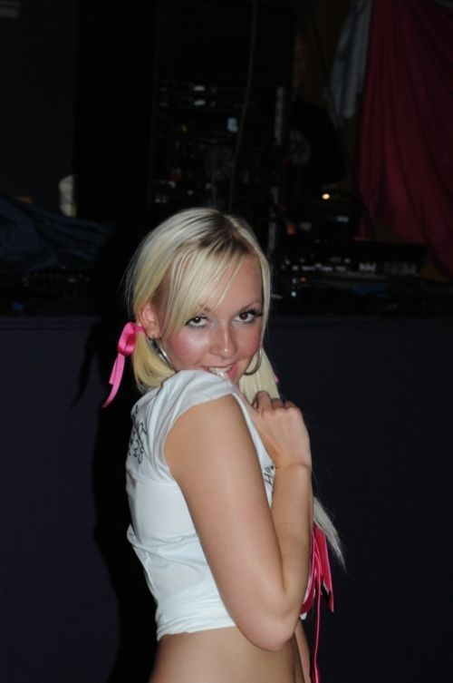 Sexy Girls from School Disco (100 pics)