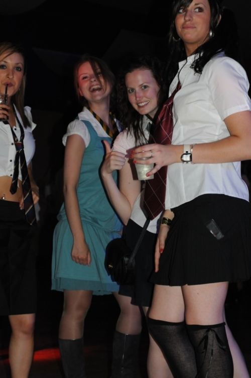 Sexy Girls from School Disco (100 pics)