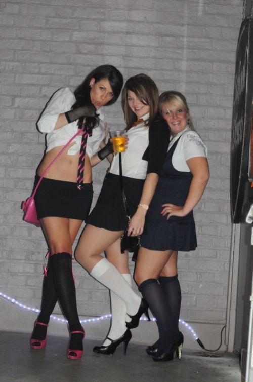 Sexy Girls from School Disco (100 pics)