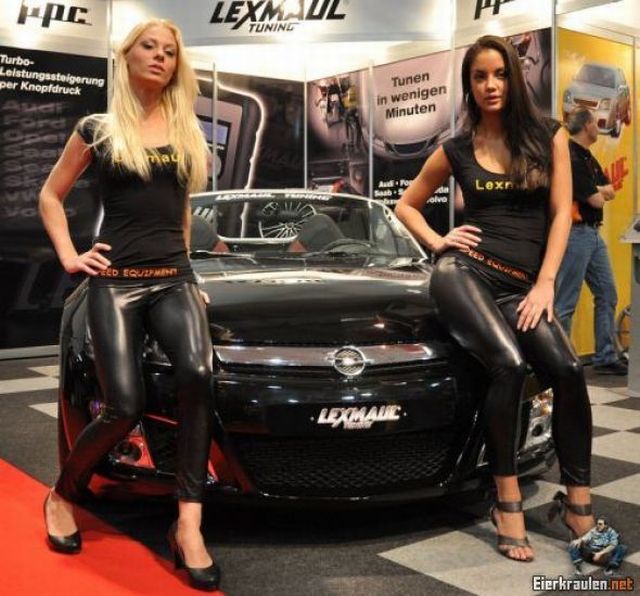 Girls from Carshows (33 pics)