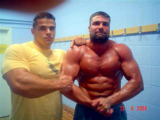 Bodybuilders (90 pics)