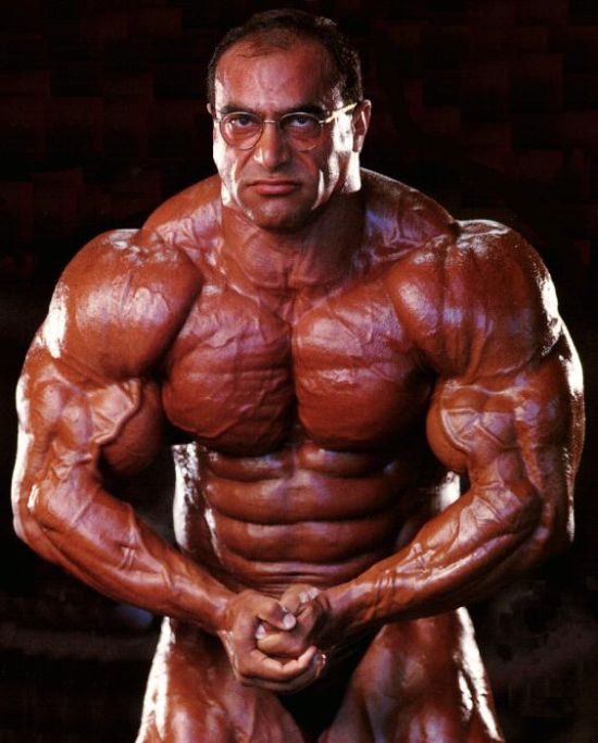 Bodybuilders (90 pics)