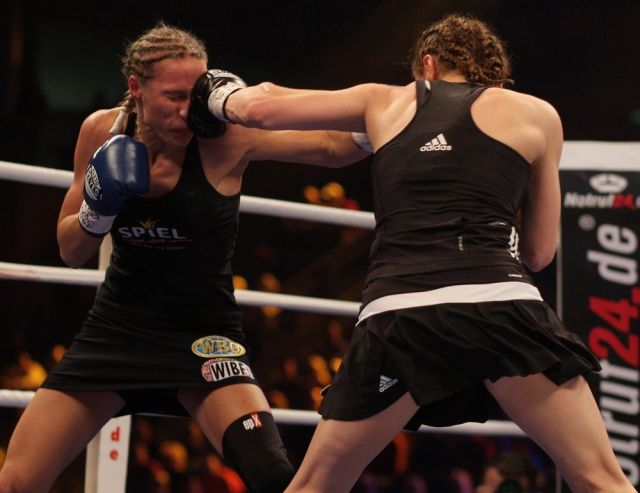 Women’s Boxing Is Not Less Violent than Men’s Boxing! (8 pics)