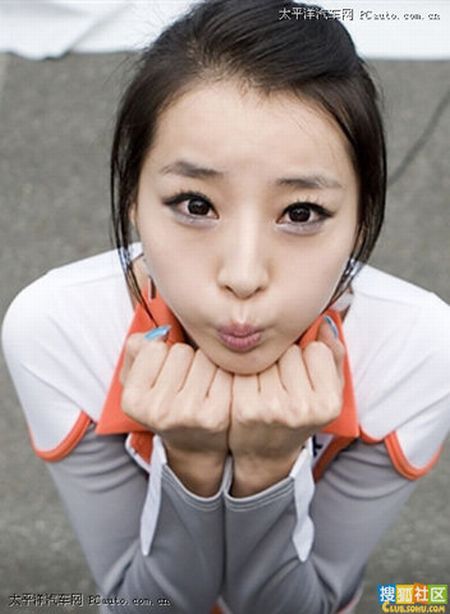 Amusing Model from One Motor Show (12 pics)