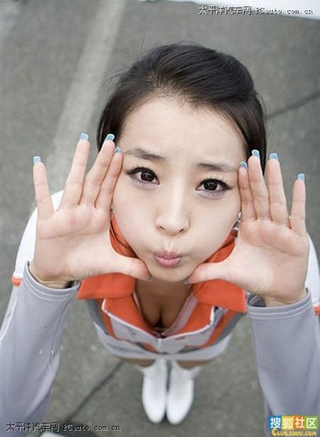 Amusing Model from One Motor Show (12 pics)