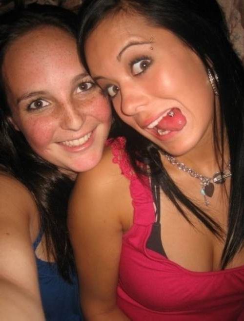 Pretty Girl Has a Problem with Her Tongue (11 pics)