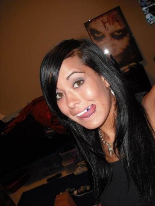 Pretty Girl Has a Problem with Her Tongue (11 pics)