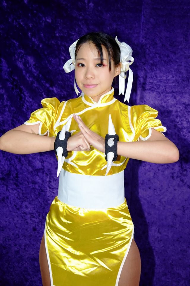 Beautiful Street Fighter Costumes (45 pics)