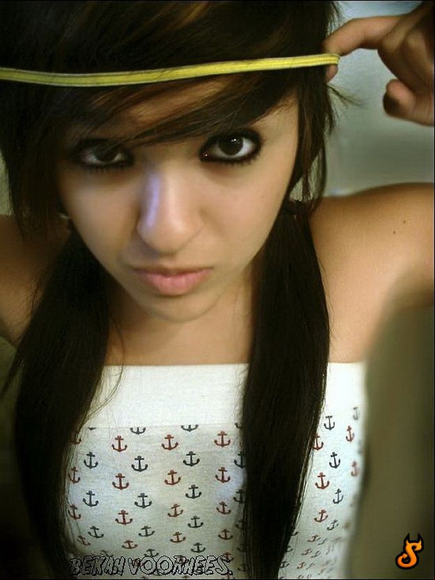 Do Emo Girls Appeal You? (75 pics)