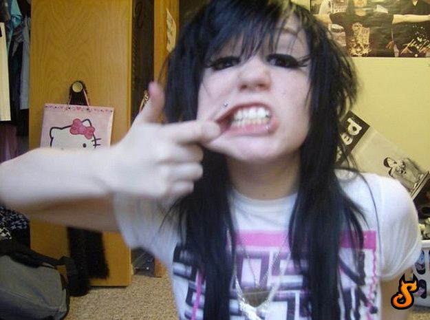 Do Emo Girls Appeal You? (75 pics)