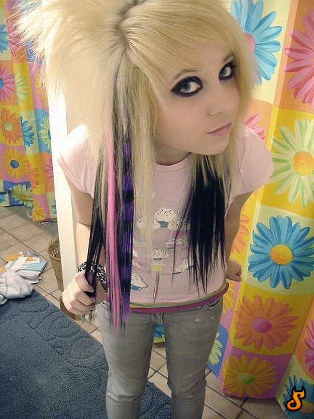 Do Emo Girls Appeal You? (75 pics)
