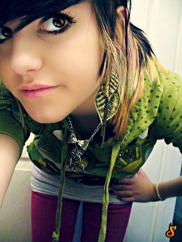 Do Emo Girls Appeal You? (75 pics)