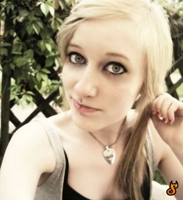 Do Emo Girls Appeal You? (75 pics)