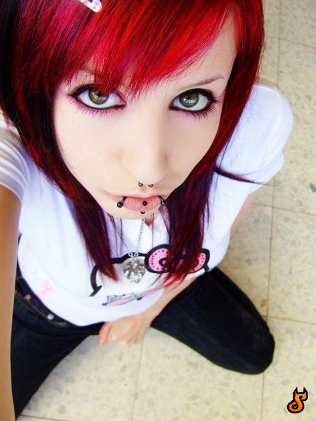 Do Emo Girls Appeal You? (75 pics)