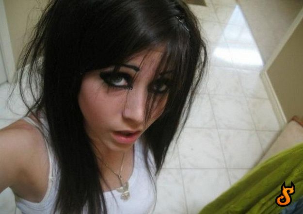 Do Emo Girls Appeal You? (75 pics)