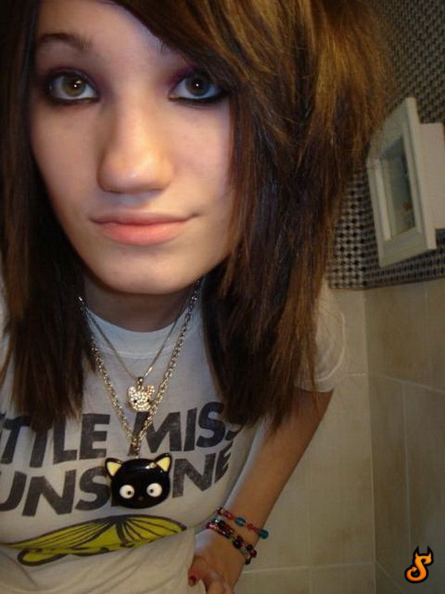 Do Emo Girls Appeal You? (75 pics)