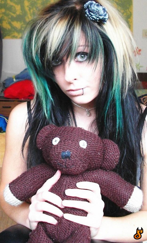 Do Emo Girls Appeal You? (75 pics)