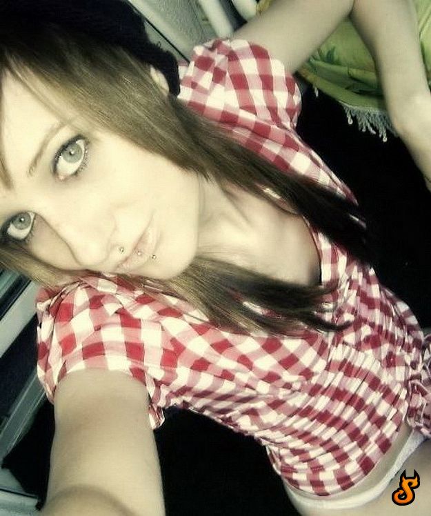 Do Emo Girls Appeal You? (75 pics)