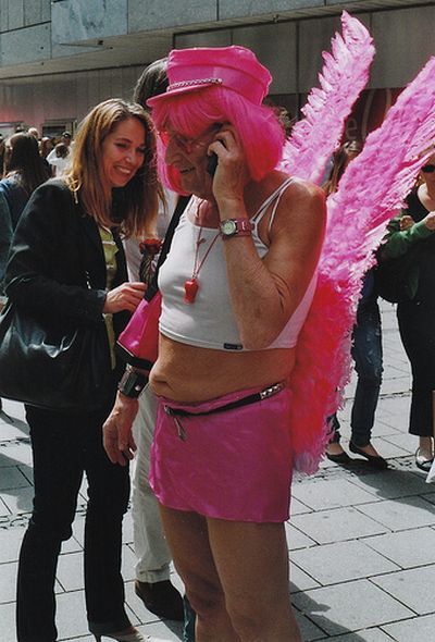 Life In The Funny Lane (44 pics)