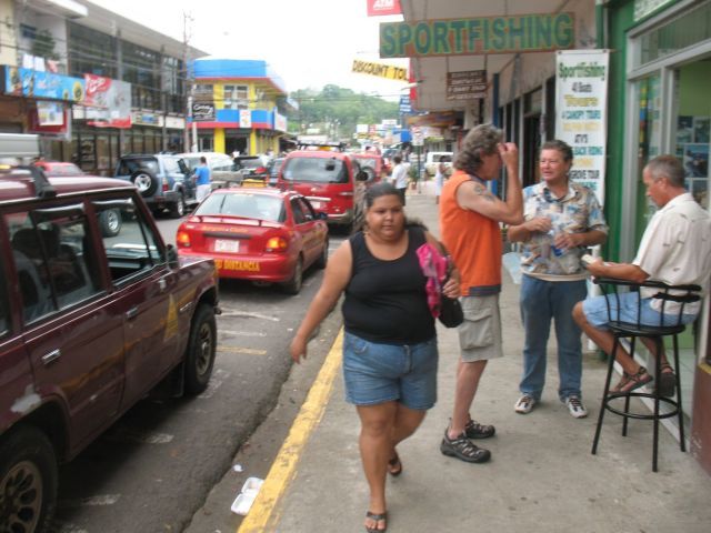 Butts In The Front (29 pics)