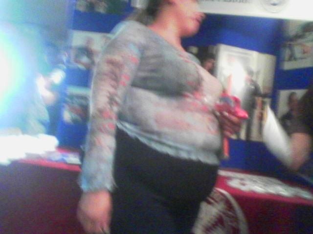 Butts In The Front (29 pics)