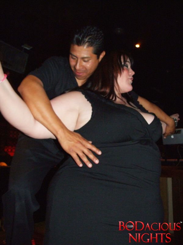 Night Clubs For Overweight People. Part 2 (47 pics)