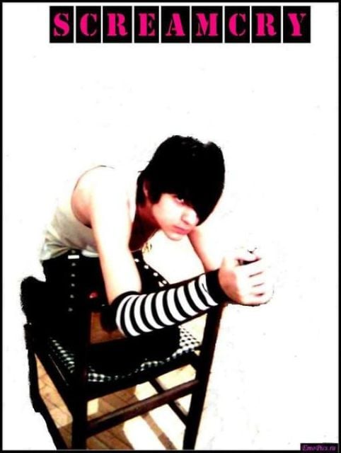 Hot Emo Boys (49 pics)
