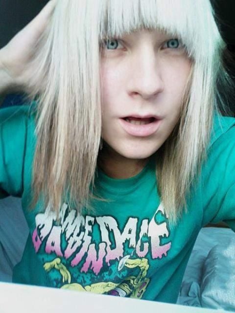 Hot Emo Boys (49 pics)