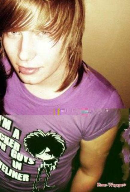 Hot Emo Boys (49 pics)