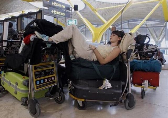 People Sleeping Everywhere (40 pics)