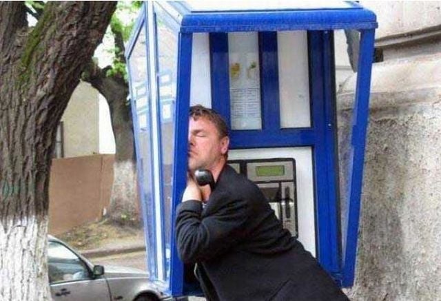 People Sleeping Everywhere (40 pics)