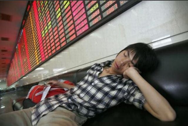 People Sleeping Everywhere (40 pics)