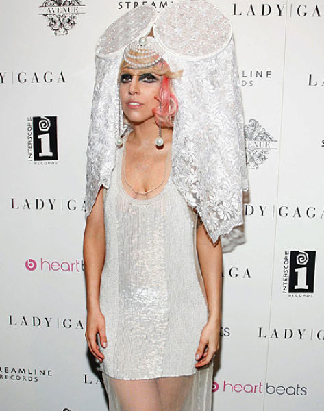 The Most Outrageous Lady Gaga’s Costumes (25 pics)