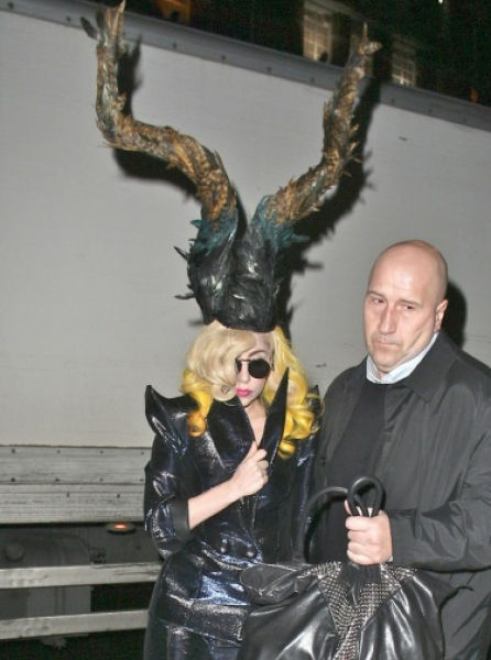 The Most Outrageous Lady Gaga’s Costumes (25 pics)