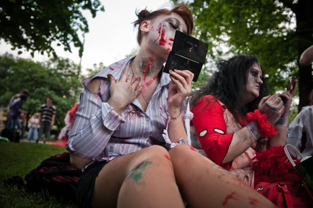 Zombie Walk in Moscow (84 pics)