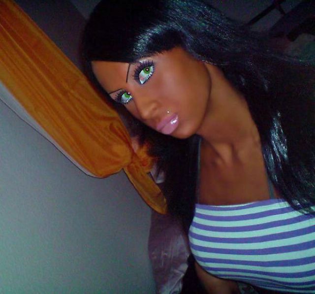 Silicone “Dolls” (72 pics) Silicone “Dolls” (72 pics)