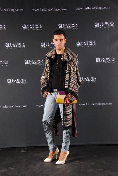 This Man Has a Good Taste in Women’s Shoes (16 pics)