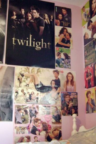 Twilight Fans with Creepy Twilight-Themed Bedrooms (28 pics) Twilight Fans with Creepy Twilight-Themed Bedrooms (28 pics)