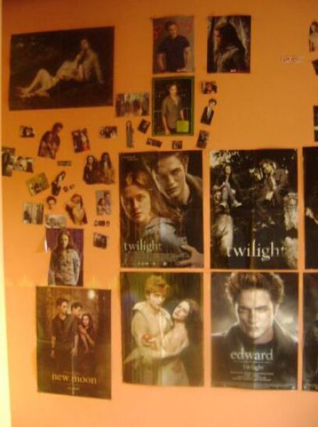 Twilight Fans with Creepy Twilight-Themed Bedrooms (28 pics) Twilight Fans with Creepy Twilight-Themed Bedrooms (28 pics)