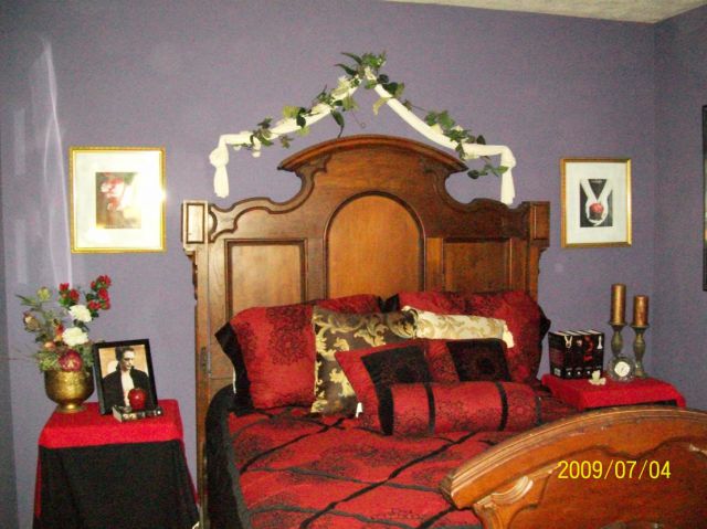 Twilight Fans with Creepy Twilight-Themed Bedrooms (28 pics) Twilight Fans with Creepy Twilight-Themed Bedrooms (28 pics)