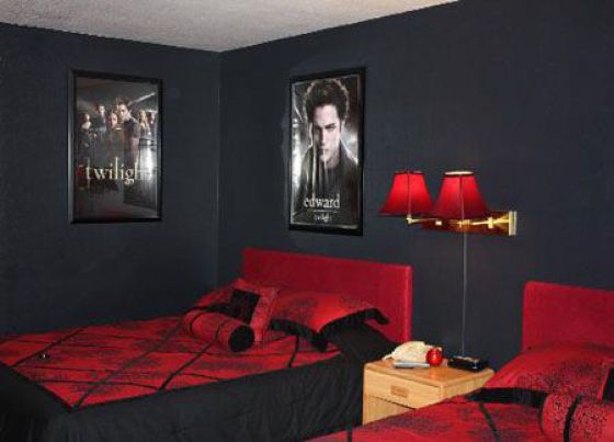 Twilight Fans with Creepy Twilight-Themed Bedrooms (28 pics) Twilight Fans with Creepy Twilight-Themed Bedrooms (28 pics)