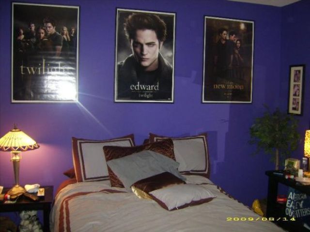 Twilight Fans with Creepy Twilight-Themed Bedrooms (28 pics) Twilight Fans with Creepy Twilight-Themed Bedrooms (28 pics)