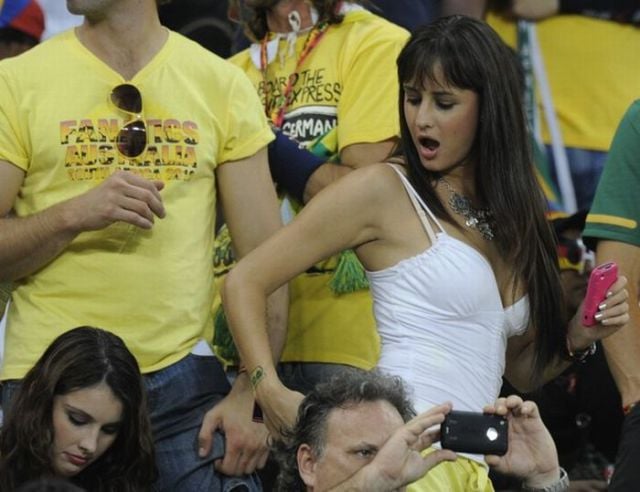 Female World Cup Fans (74 pics) Female World Cup Fans (74 pics)