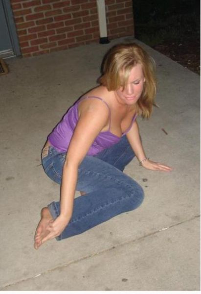 Girls with Stubbed Toes Making Faces (18 pics) Girls with Stubbed Toes Making Faces (18 pics)