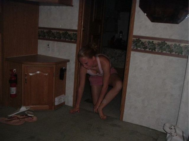 Girls with Stubbed Toes Making Faces (18 pics) Girls with Stubbed Toes Making Faces (18 pics)