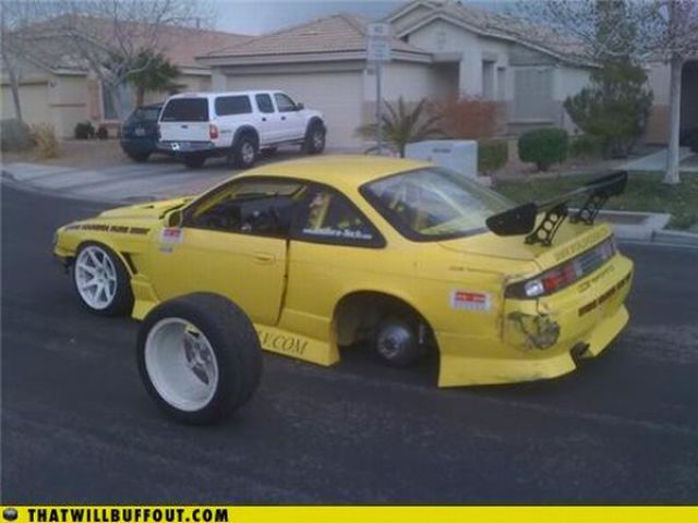 Cars in Hilarious and Weird Situations (83 pics)