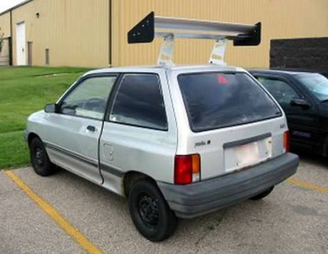 Ridiculous Car Spoilers (15 pics)