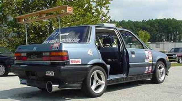 Ridiculous Car Spoilers (15 pics)