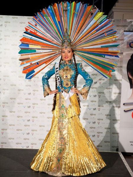 National Costumes at Miss Universe 2010 (30 pics)