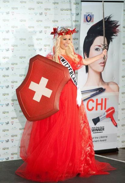 National Costumes at Miss Universe 2010 (30 pics)